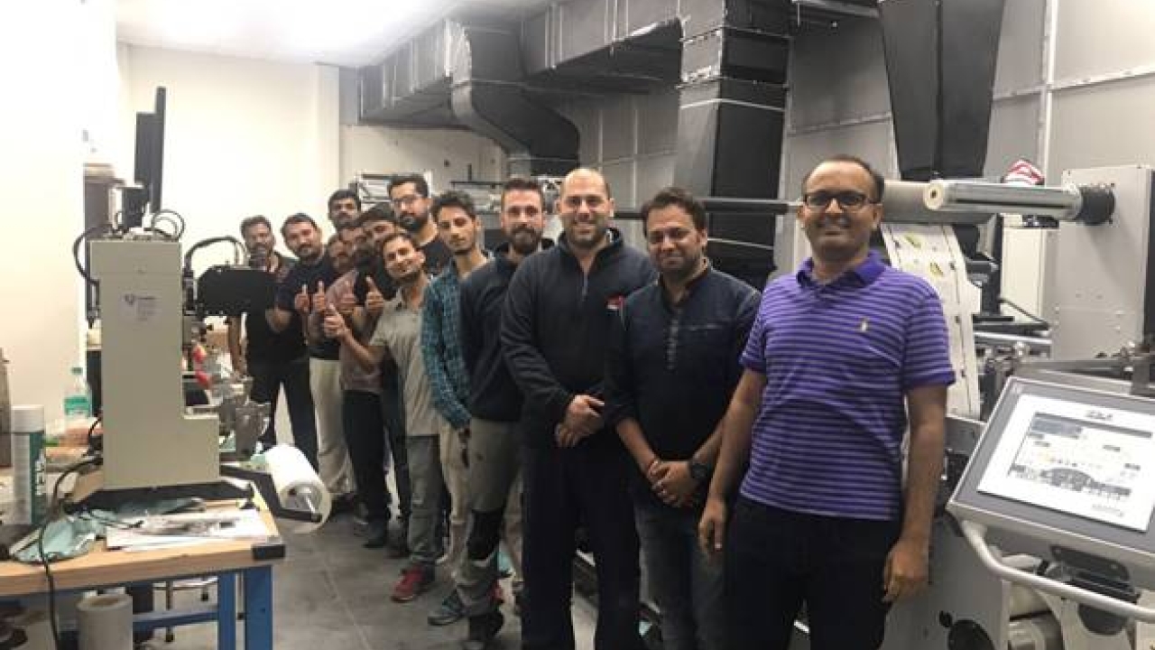 Amar Chhajed with his team in front of Omet iFlex installed in Sikkim Amar Chhajed with his team in front of Omet iFlex installed in Sikkim