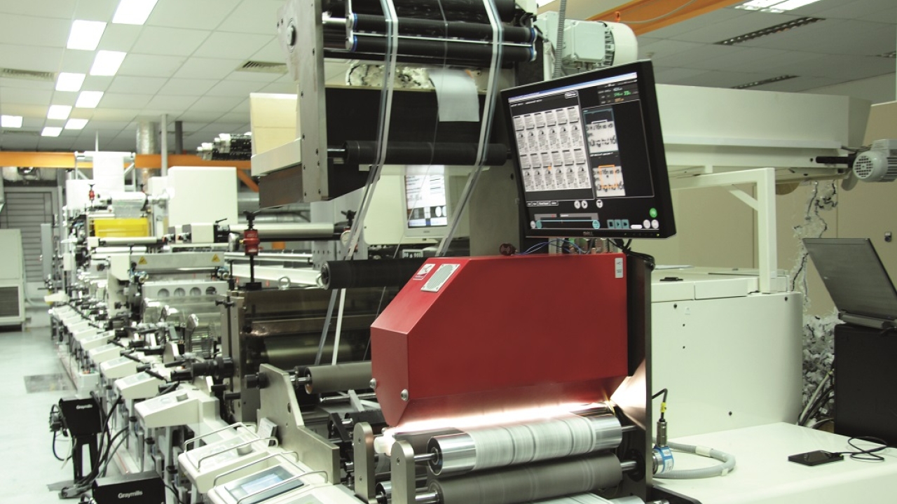 A press demo on the Bobst stand at Labelexpo Europe 2015 A press demo on the Bobst stand at Labelexpo Europe 2015