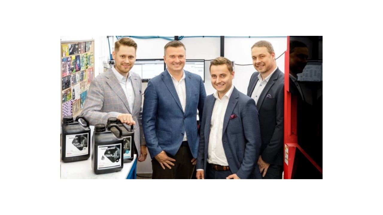  Etiflex leans on Xeikon Panther UV inkjet