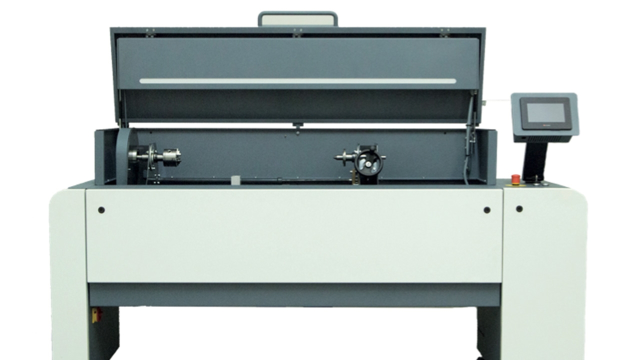 LaserClean ALCS 1000 S/SF, one of the laser cleaning systems developed especially for the narrow web market.