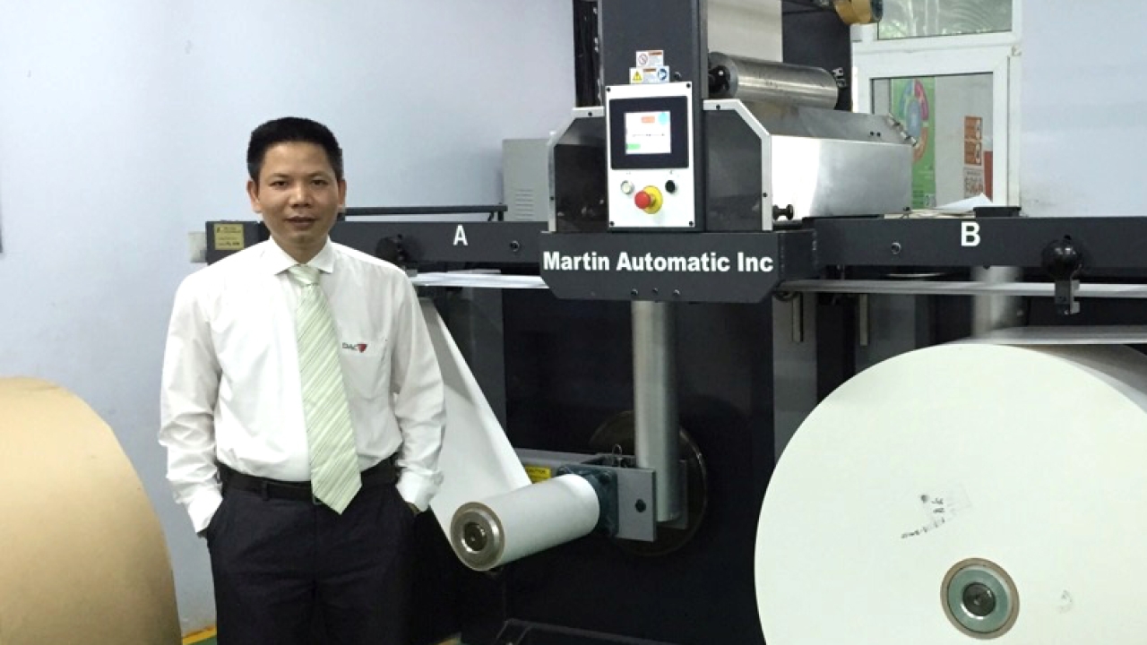 Le Duy Toan (pictured) said the Martin Automatic MBS splicer has increased productivity by 10 percent on the original Gallus EM 410