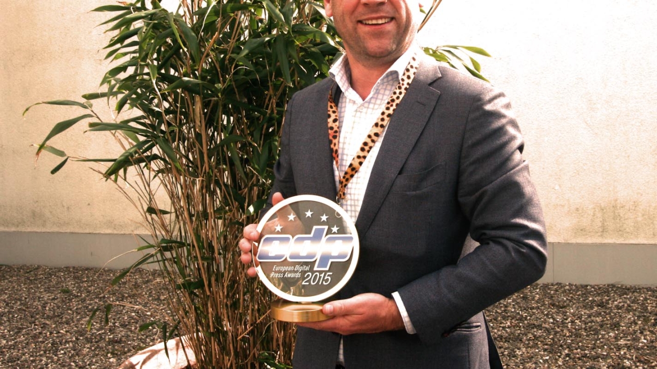 Xeikon's Filip Weymans with the Cheetah's first award