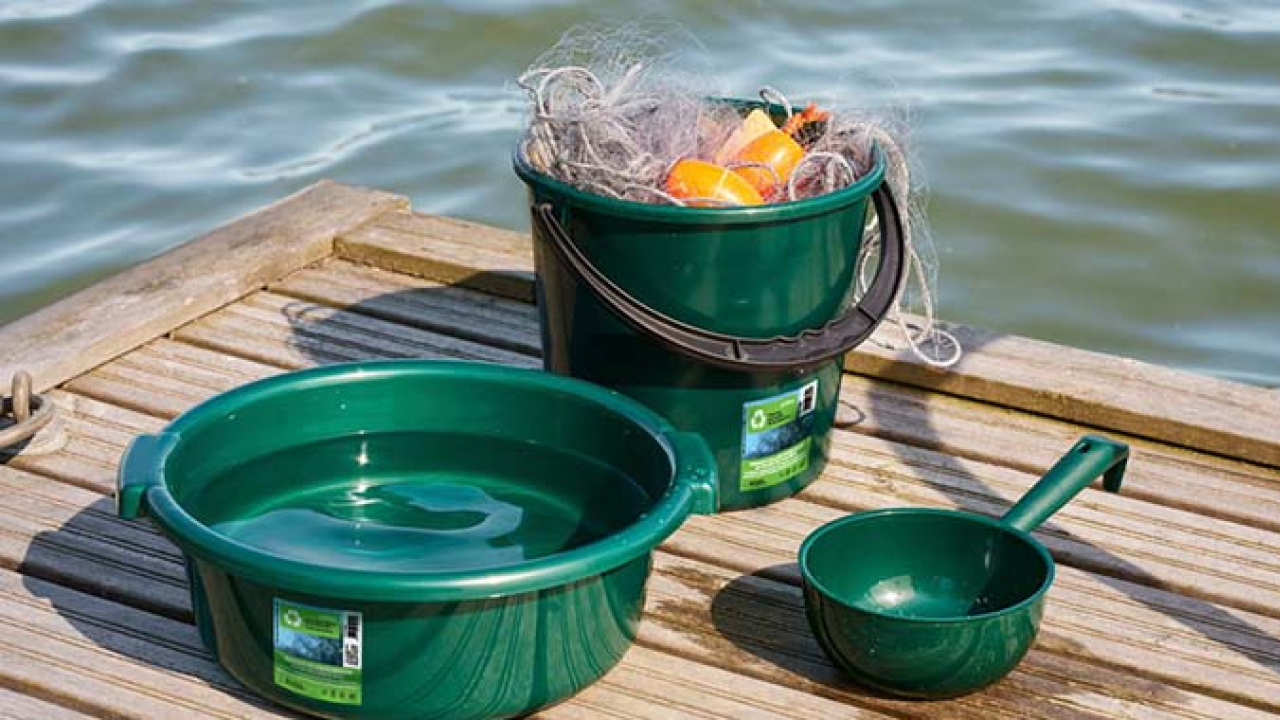 UPM Raflatac and Orthex have joined forces to offer household products and their labeling made of recycled plastic saved from ending up as marine litter